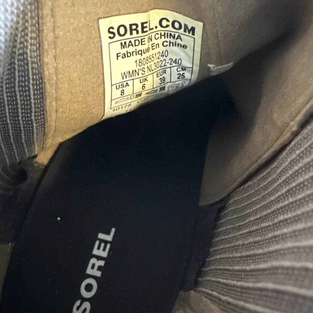 Women's Sorel Joan of Arctic Wedge Chelsea Boots Slip On Tan Shoes Sz 8